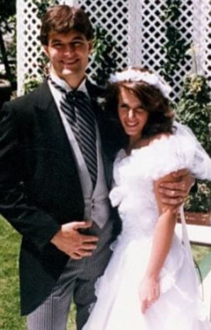 Oliver Mustafa Oz parents Mehmet Oz and Lisa Oz on their big day 36 years ago.